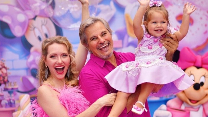 O ator Edson Celulari comemora aniversário da filha caçula, Chiara, com festa temática Disney; veja as imagens da festança - Reprodução/Instagram/Thiago Mendes
