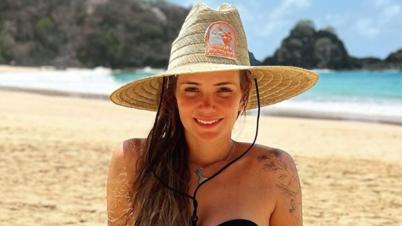 Ex-BBB Marcela Mc Gowan posa de maiô e exibe pernões estonteantes: "Sereia" - Reprodução/Instagram