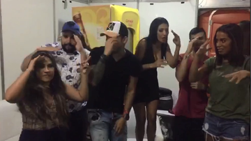 Anitta, Simone e Simaria e Tiago Abravanel dançam o hit Casado, Namorando, Solteiro - Reprodução/Instagram