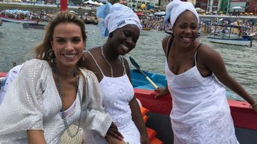 Ligia Mendes participa da festa de Iemanjá em Salvador - Divulgação