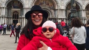 Carol Castro e a filha, Nina, em Veneza - Reprodução/Instagram