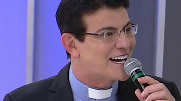 Padre Reginaldo Manzotti desabafa notícias falsas - Reprodução/ Rede TV!