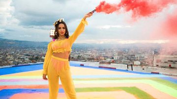 Anitta lança clipe ultra colorido de Medicina, seu novo single - Felipe Loaiza