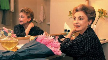 Morre aos 92 anos a grande dama da dramaturgia Beatriz Segall - Editora CARAS