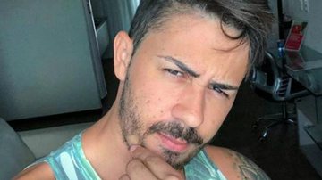 Carlinhos Maia posa com jatinho e motiva seguidores: "Jamais desacredite" - Reprodução Instagram