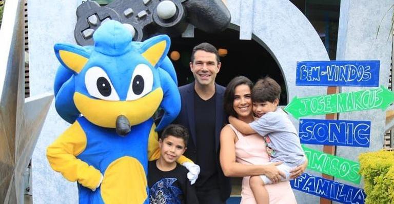 Wanessa Camargo e Marcus Buaiz com os filhos, José Marcus e João Francisco - Reprodução/Instagram