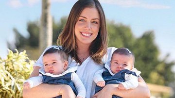 Fabiana Justus com as filhas gêmeas - Reprodução / Instagram