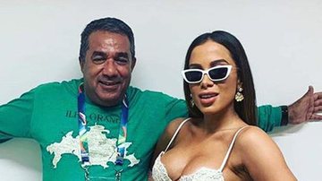 Pai de Anitta faz rara aparição com o filho que acabou de descobrir - Instagram
