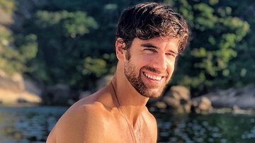 Marcos Pitombo é acusado de manipular foto na praia - Instagram
