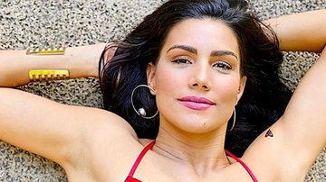 Ex-BBB Mariana Felício exibe corpão de biquíni vermelho - Instagram