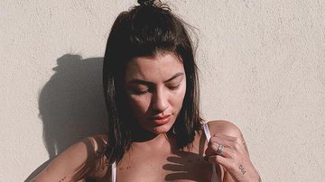 Gabi Prado posa só de biquíni branco e ostenta corpão curvilíneo: "Queria ter esse corpo" - Reprodução/Instagram