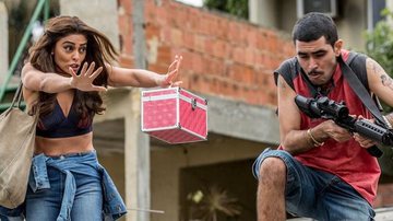 A esposa de Rubinho empurra bandido na hora em que ele atira no advogado; confira o que vai acontecer! - Reprodução/TV Globo