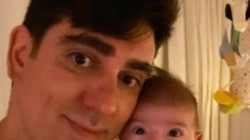 Marcelo Adnet morde a bochecha da filha recém-nascida e encanta - Reprodução/Instagram