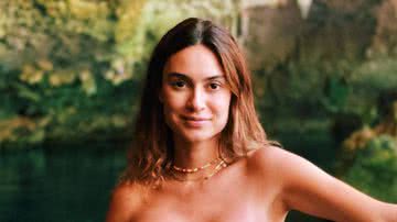 Aos oito meses, Thaila Ayala posa nua durante banho de cachoeira: "Mãe natureza" - Reprodução/Instagram