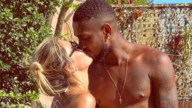 Ex-jogador do Flamengo, Gerson anuncia fim do casamento: "Não me perguntem" - Reprodução\Instagram