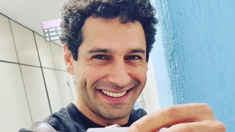 O ator João Baldasserini troca Globo por novela no SBT: "Coração cheio de alegria" - Reprodução/Instagram