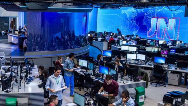 Funcionários se levantam e reunião secreta na Globo termina em climão - Reprodução/ Instagram