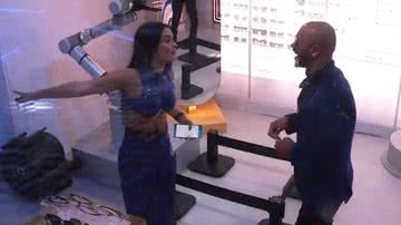 BBB23: Durante festa, Larissa exige que Ricardo Alface tire óculos - Reprodução/TV Globo