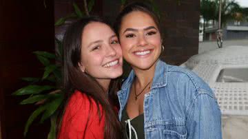 As atrizes Larissa Manoela e Maisa Silva colocam ponto final em suposta rivalidade e revelam se são amigas; confira - Reprodução/Instagram