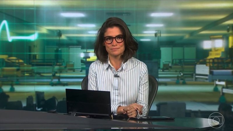Um áudio vazou ao vivo na Globo durante uma fala de Renata Vasconcellos no Jornal Nacional - Reprodução/Globo
