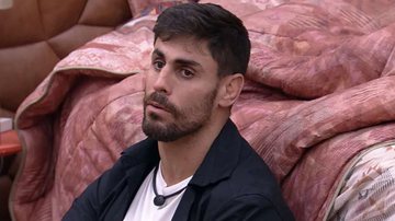 O lutador Cara de Sapato leva sermão para parar com brigas dentro do Big Brother Brasil 23: "Te consome" - Reprodução/Globo