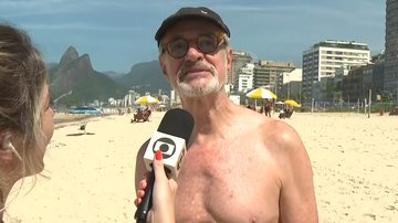 'Mais Você' flagra Marcos Caruso com marido na praia - Reprodução/TV Globo