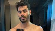 Ex-BBB Rodolffo abaixa bermuda no limite e provoca com virilha à mostra: "Tentação" - Reprodução/Instagram