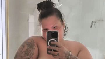 A influenciadora digital Thais Carla surge totalmente nua em frente ao espelho do banheiro; confira - Reprodução/Instagram
