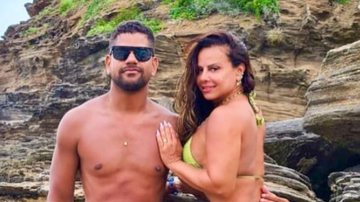 Viviane Araújo empina o bumbum em clique de fio-dental com o marido: "Que casal" - Reprodução/ Instagram