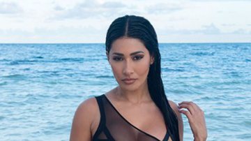 Molhada, Simaria surge na praia com look totalmente transparente: "Gata" - Reprodução/ Instagram