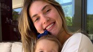 Idênticas? Virgínia Fonseca agarra caçula e fãs se chocam com semelhança: "Sua ancestralidade" - Reprodução/Instagram