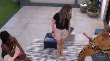 BBB23: Aline Wirley surpreende ao cobrar banho de Amanda: "Tô fedida?" - Reprodução/ Globo