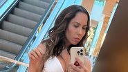 Mulher Melão vai ao shopping de minissaia e volta carregada de sacolas de grife - Reprodução/ Instagram
