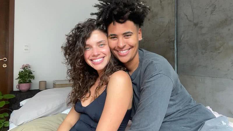 Bruna Linzmeyer termina namoro e fã se oferece - Reprodução/Instagram