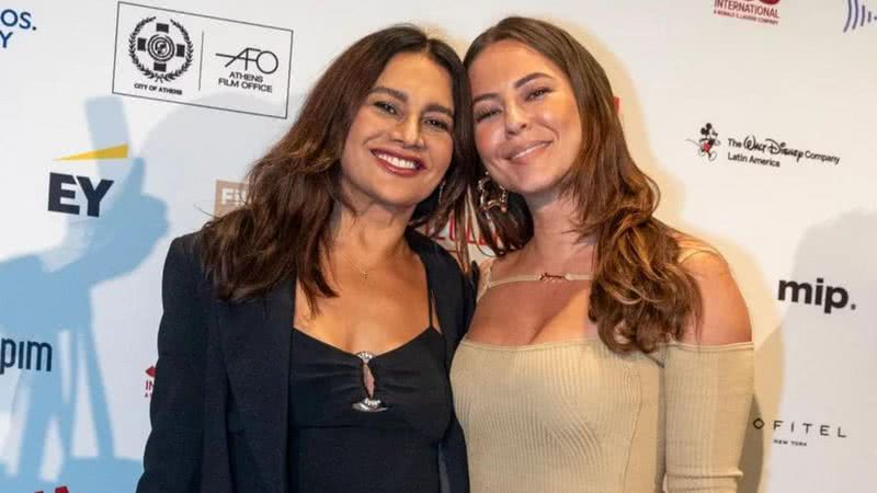 As atrizes Dira Paes e Paolla Oliveira brilham na abertura do ‘Emmy 2023’ ao lado dos autores de 'Pantanal' e 'Cara e Coragem'; confira - Reprodução/Globo