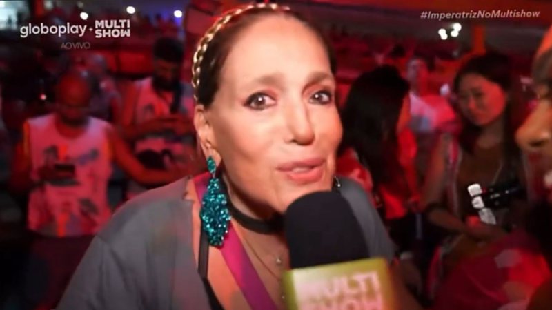 A atriz Susana Vieira celebra renovação de contrato com a Globo em meio ao Desfile das Campeãs, no Rio de Janeiro; veja o vídeo - Reprodução/X/Multishow
