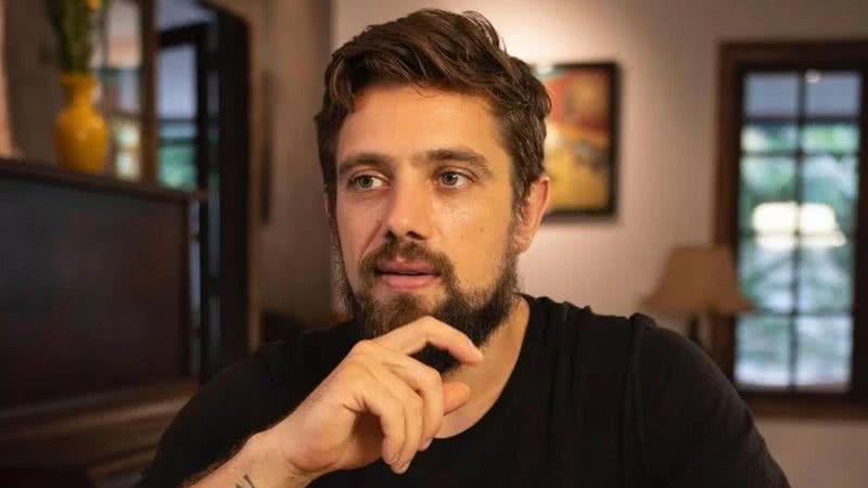 O ator Rafael Cardoso, por meio de sua equipe, se pronuncia sobre caso de agressão e pede desculpas; confira - Reprodução/Instagram