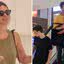 Ao lado do marido e filho caçula, a atriz Carolina Dieckmann curte tarde em família em shopping do Rio de Janeiro; veja