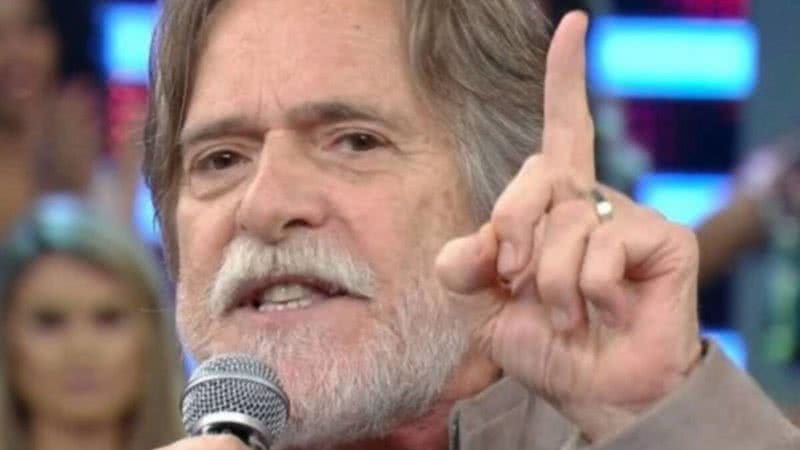 Revoltado, José de Abreu esculacha padres famosos: "Caras de plástico" - Reprodução/Globo