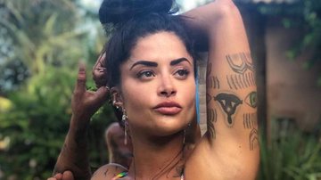 Aline Riscado choca a web ao dar show de flexibilidade em aula de ioga: "Estou dolorida só de olhar" - Reprodução/Instagram