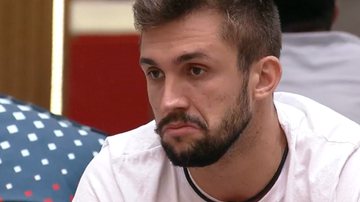 Arthur foi punido após mencionar situação financeira no BBB21 - Reprodução/TV Globo