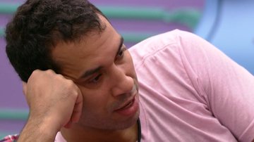 Gilberto se revolta ao encontrar louça suja na Xepa - Reprodução / TV Globo