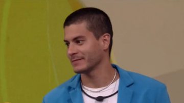 BBB22: Eita! Arthur ganha prêmio de mais falso pelos brothers: "Nada diferente" - Reprodução / TV Globo