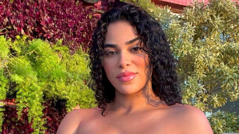 Ex-BBB Elana Valenária causa ao posar de top e calça coladinha: "Deusa" - Reprodução/Instagram