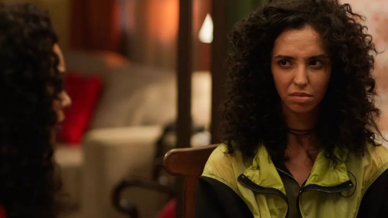 Após descobrir que é filha de Roni, Tina toma atitude extrema; confira o que vai acontecer na novela das 7 - Reprodução/TV Globo