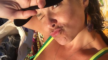 Aos 43 anos, Samara Felippo ostenta barriga chapada em biquíni decotadíssimo - Reprodução/Instagram