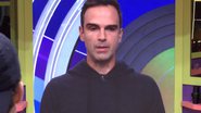 Tadeu Schmidt deu uma pequena bronca em Arthur Aguiar ao vivo no BBB22 - Reprodução/TV Globo