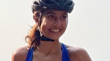 Camila Pitanga mantém boa forma em passeio de bicicleta - Reprodução/Instagram
