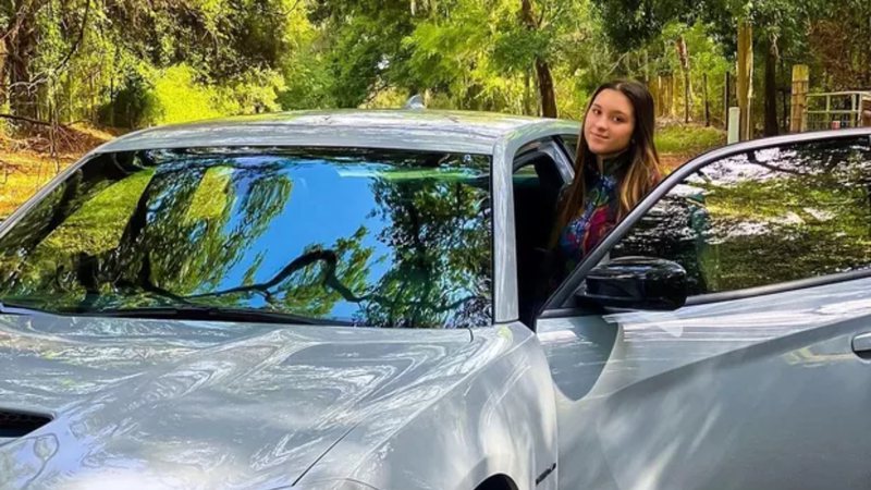 Aos 17 anos, filha de Gugu Liberato, Sofia Liberato compra carro avaliado em até R$ 420 mil - Instagram