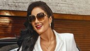 Aos 41 anos, Helen Ganzarolli posa de vestido curtíssimo na frente de seu carrão de luxo: "Linda e sofisticada" - Reprodução/Instagram